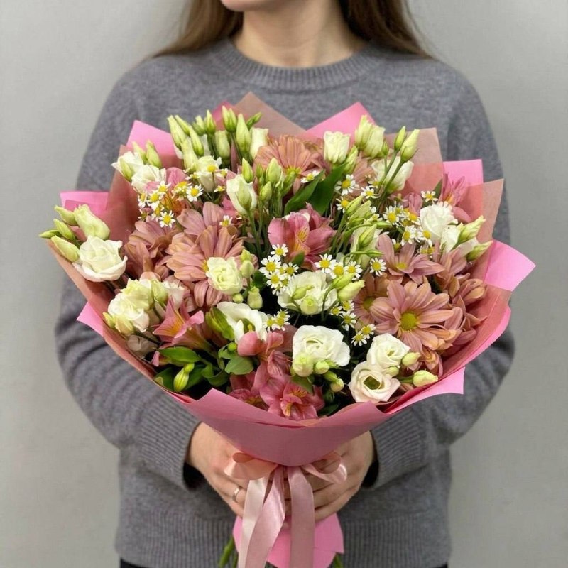 Авторский букет «Розово‑кремовый вальс»